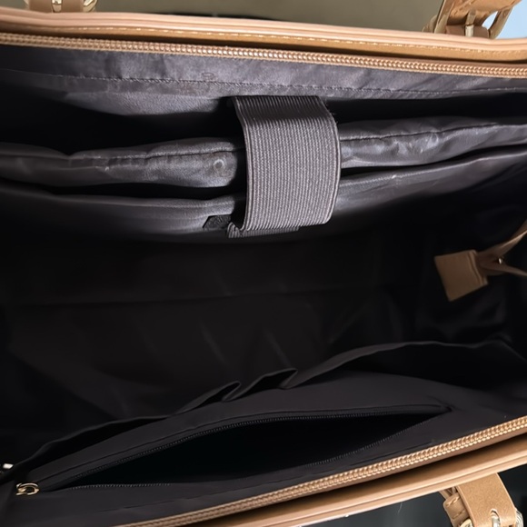 Ladies purse/ carry all - Picture 4 of 5